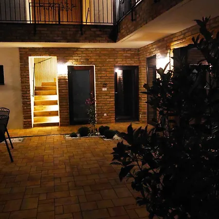 Bed & Breakfast M43 - V Soukromí 3*